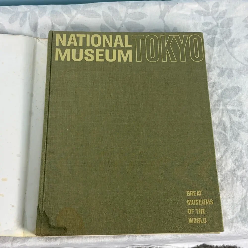 1968 National Museum Tokyo Great Museums of the World Hardcover Art Book